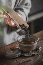 三才型柴焼き鉄釉の茶壺【和風・古典的なデザイン】