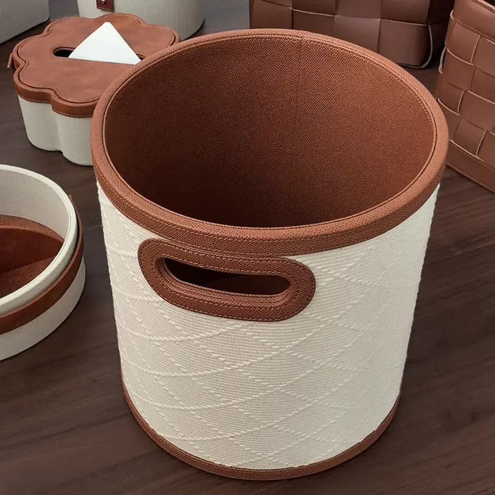 おしゃれなブラウンレザー製化粧品収納箱【浮彫りデザイン・家庭用・寝室向け】