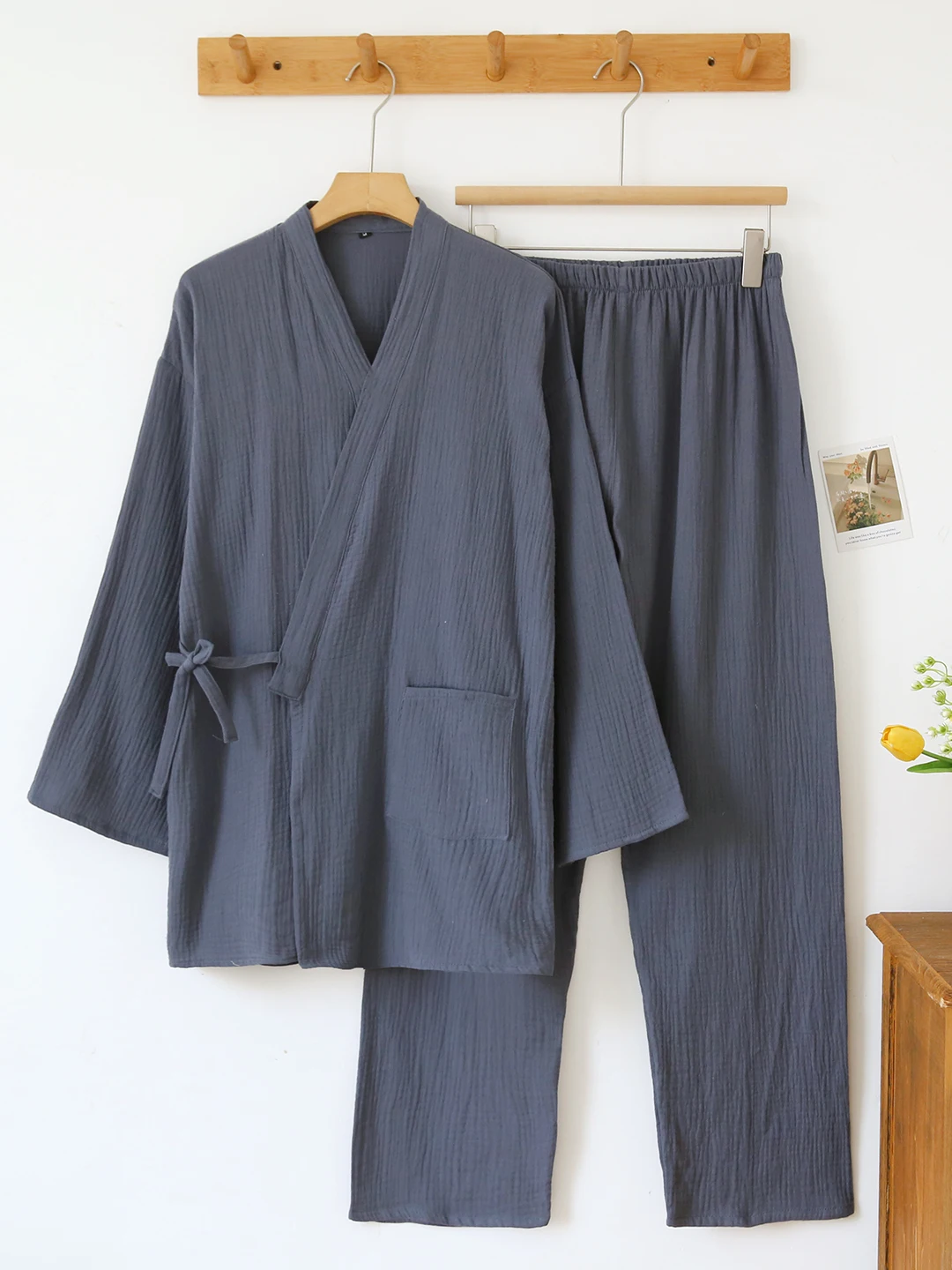 一泊二日荷物女性向けの軽量和服パジャマセット：シンプルなコットンガーゼ長袖の実用性と使い分け