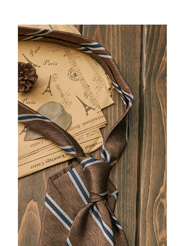 ascot tie とは何か？そして、ビジネスカジュアルな日常にどう取り入れるのか？