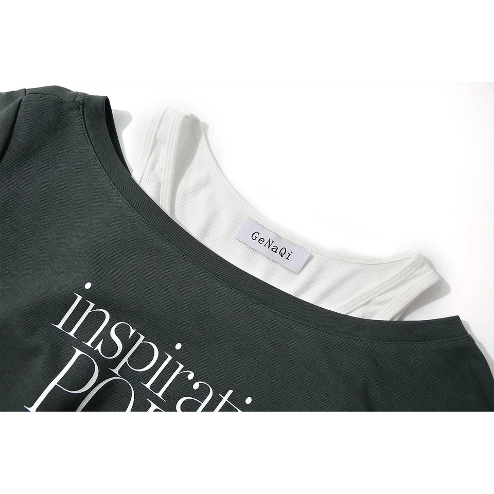 夏にぴったり！文字プリントのカジュアルコンビネーションTシャツ【デザイン性・スリムフィット】（セットアップ対応）