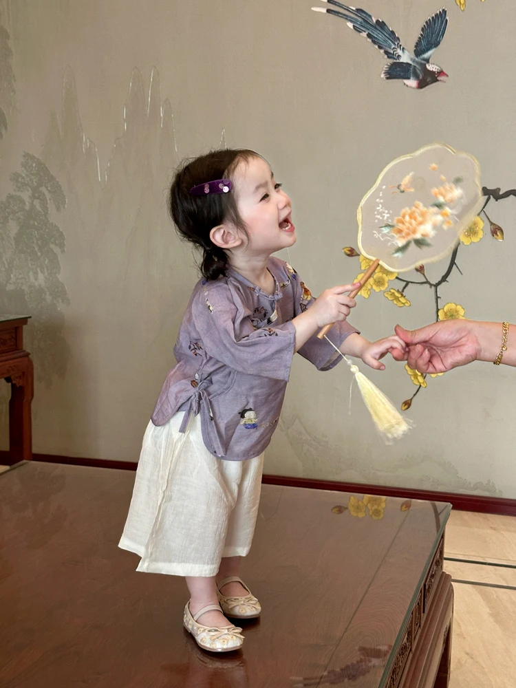 アジアの赤ちゃん女の子に合う、夏の着物スタイルは？中国風の薄手セパレートハンフが解決する