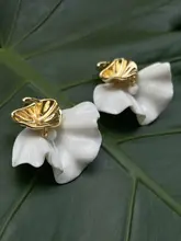 Caicailee アート陶器製 豌豆花デザインイヤリング＆ネックレス【オリジナルデザイン】