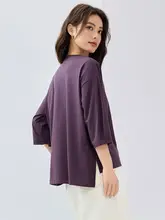 クール感のあるサイドストライプデザイン半袖Tシャツ【前短後長・ラウンドネック】