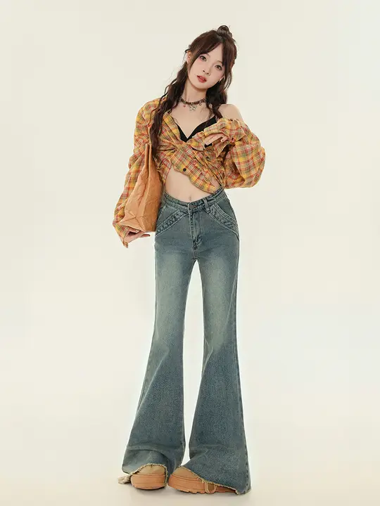 ヴィンテージ風 フリンジ付きブーツカットデニムパンツ【ローライズ・スリム効果・ロング丈】（セットアップ対応）