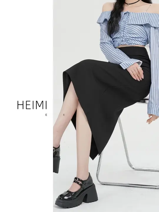 高腰Aラインスカート【黒・タイト・後ろスリット】