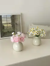 ミニ陶器花瓶とラベンダー風造花のインテリア装飾【デスク用・乾燥花・かわいいデザイン】（セットアップ対応）