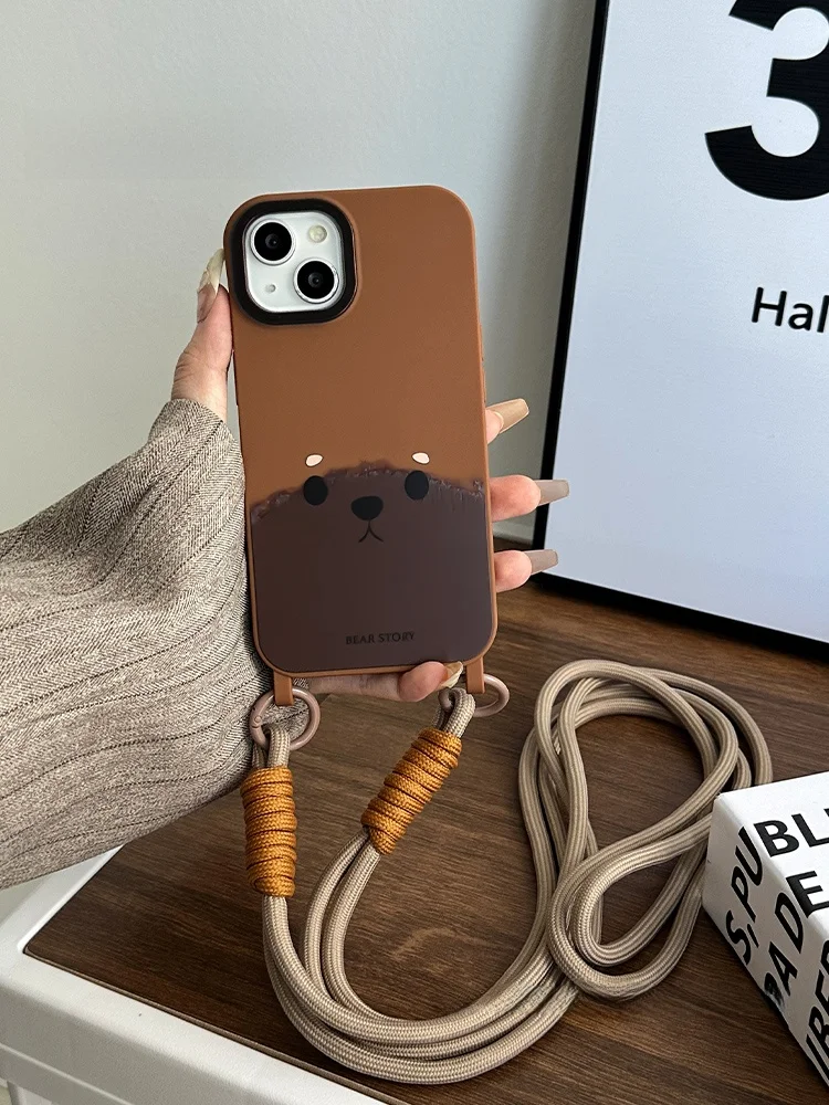 かわいいクマデザインのiPhone用ケース：ブラウン・ストラップ付きシリコンケースの実用性と使い勝手