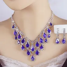華やかな水晶のフルダイヤモンドネックレスとイヤリング【結婚式用・高級デザイン】（セットアップ対応）