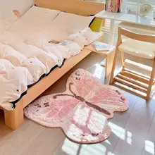 子供部屋用バタフライデザインラグ【ピンク・滑り止め付き・洗濯機対応】