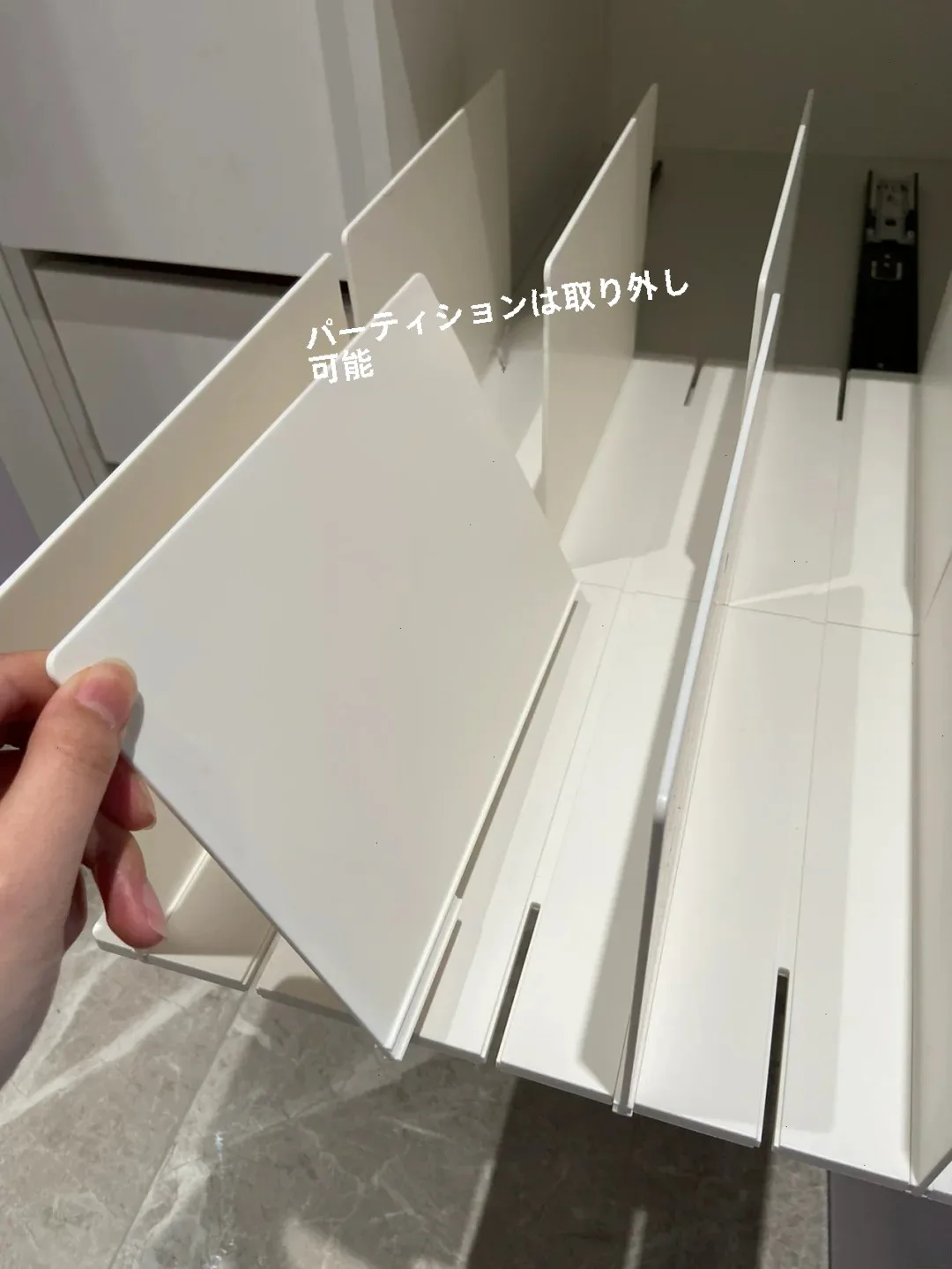 細長い冷凍庫に合う収納ラックは？実際の使い方と選び方を解説