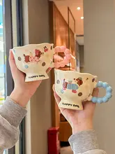 可愛いダックスフンドデザインのマグカップ【陶器製・高脚・カフェスタイル・カップルギフト】