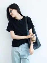 シンプルなデザインの純赤色Tシャツ【ワイド肩・ゆったりフィット・クルーネック・女性用】