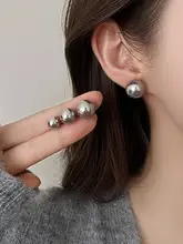 冷灰色パールピアス【軽やかで洗練されたデザイン・個性的なアクセサリー】