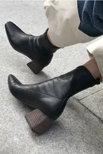 尖頭・ブロックヒールの中筒ブーツ【弾力素材・韓国風】