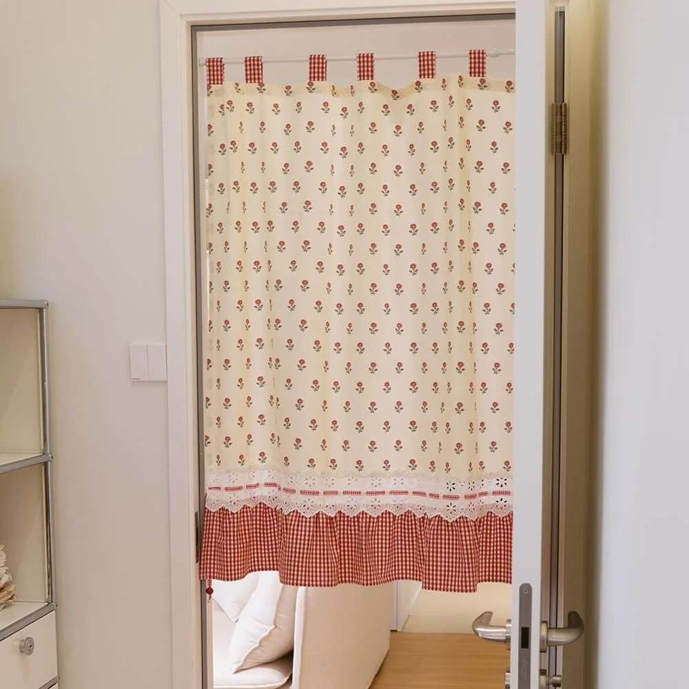 カジュアルカーテンで部屋の雰囲気を変えるには？レトロな小花柄がおすすめの理由