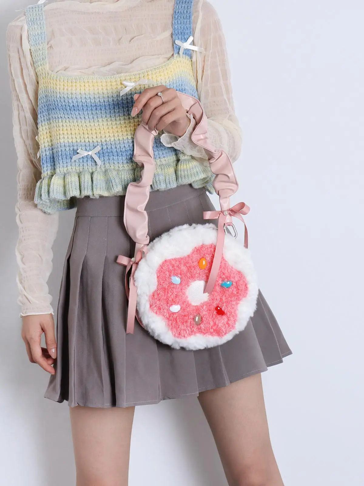 ドーナツ型ミニショルダーバッグ：青春少女風の小圆包が日常にどう活かされるか