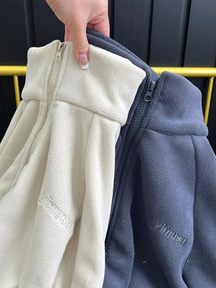 パーカーをどう選ぶ？秋冬の暖かさとファッションのバランスを取るための実践ガイド