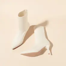 春秋用ソックスブーツ【高ヒール・先細デザイン・アプリコット色・極上の柔らかさ】