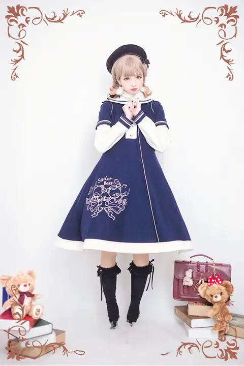 草莓巫女デザインの刺繍入りウールコート【秋冬用・ロリータスタイル・クマ柄】