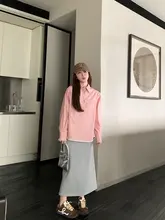春の日にぴったりなパーカーとスカートのコーディネート【ゆったりとしたデザイン・カジュアル・スカート付き】（セットアップ対応）