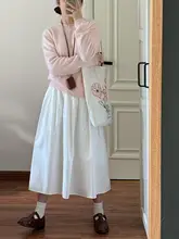 白色のコットン製ハイウエストAラインスカート【ポケット付き・フィット・ミニマルデザイン】