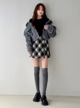 女性用 無地のクルーネッ  クニットトップス【フィット感・シンプルデザイン】