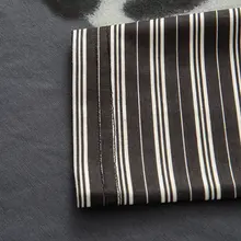 パンダプリントのストライプスリーブ・ラウンドネックTシャツ【シフォン風・ゆったりデザイン・カジュアル用】（セットアップ対応）