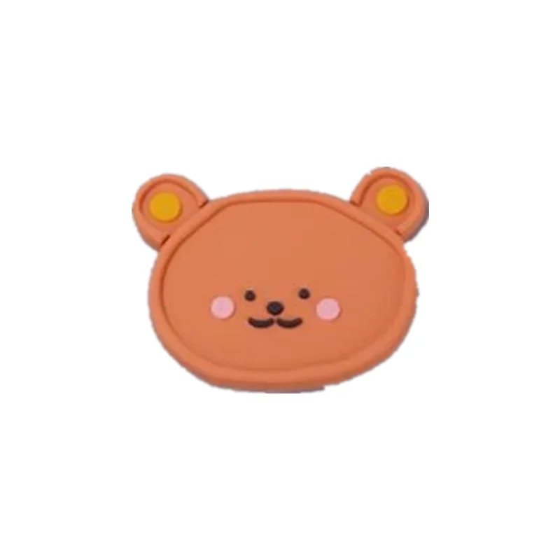 可愛い陶製小熊の誕生日ケーキ飾り【手描き・丸型・バルーンデザイン】
