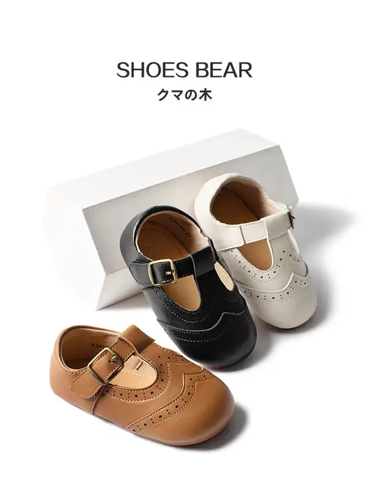 女の子と赤ちゃんのための子供の春の新しい柔らかい革の表面