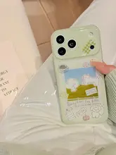 かわいい猫と犬デザインのスマホケース用ステッカー【草地風景・多層デザイン・iPhone対応】