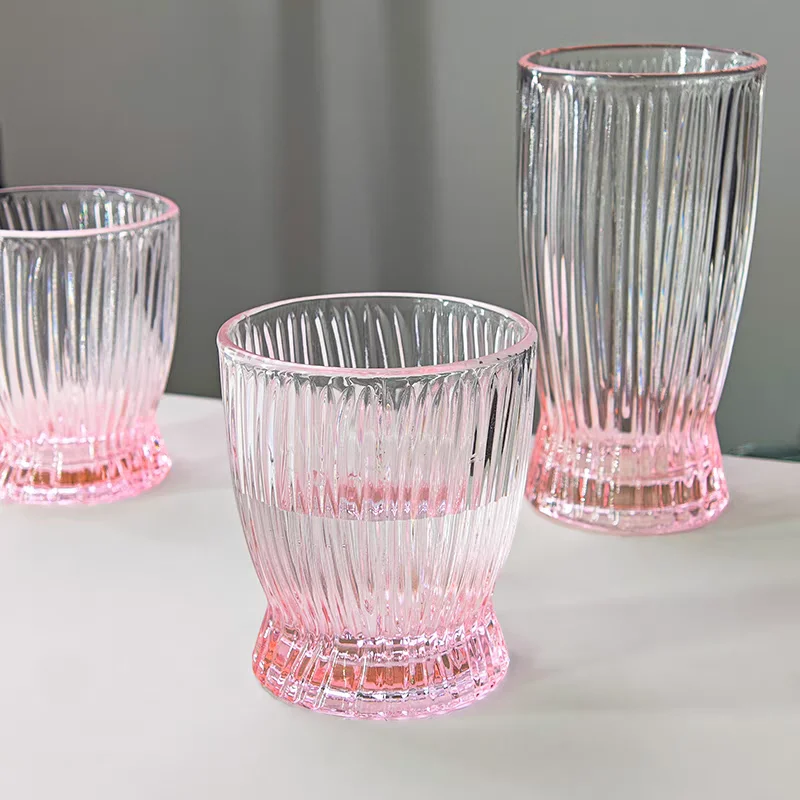 ピンク桜デザインの耐熱ガラス水杯【可愛らしいスタイル】
