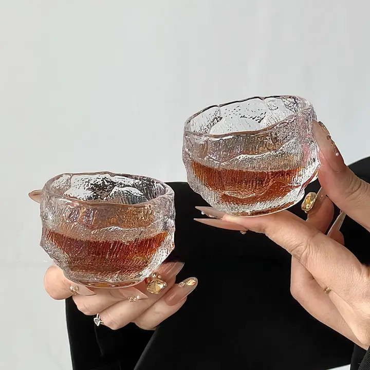 侘寂風デザインのヴィンテージ小酒杯【ガラス製・一口用・功夫茶用】