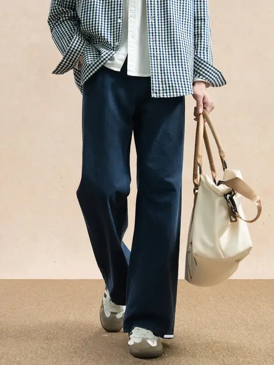 ブルーのフィットコットンデニムパンツ【ストレート・メンズ・秋用】