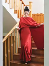 風になびくデザインの高級婚礼衣装【レッド・フレンチスタイル・エレガント】