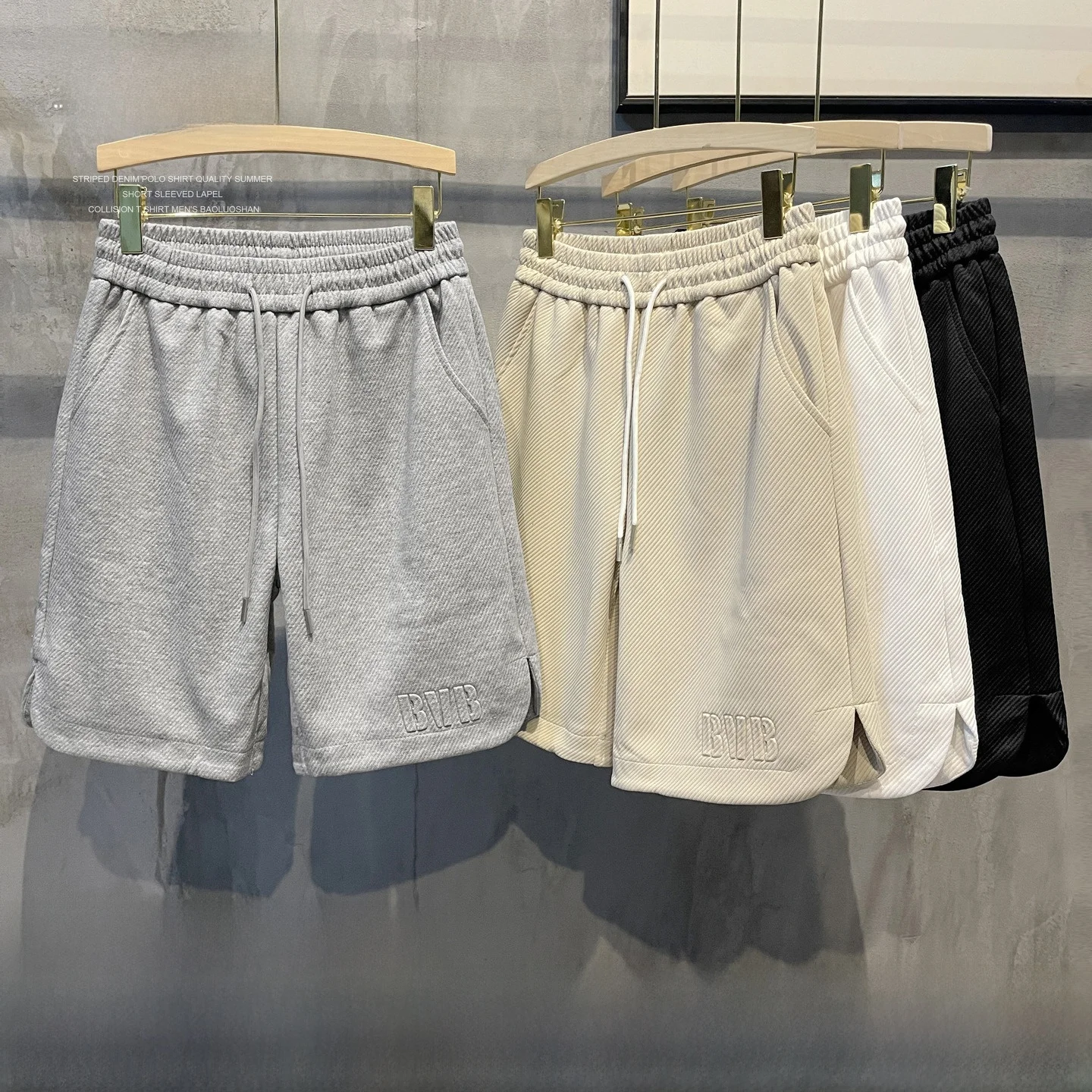 かっこいい エラ張りベース顔 ショート に合うスタイルは？LUUDの夏用ニットショートパンツが答えになる