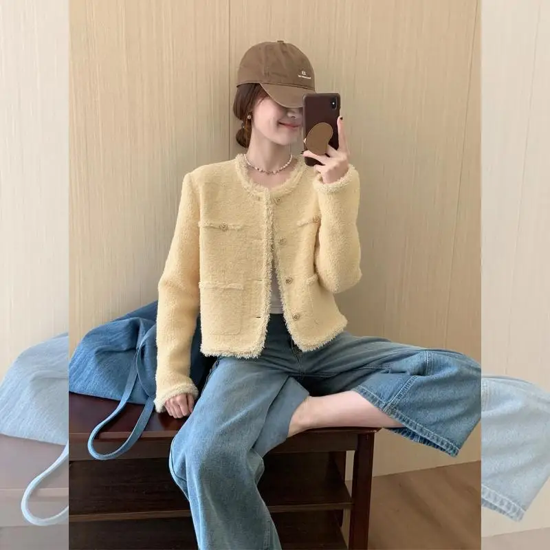 可愛らしいイエローのツイード風ジャケット【春秋用・独特なデザイン・正肩】 