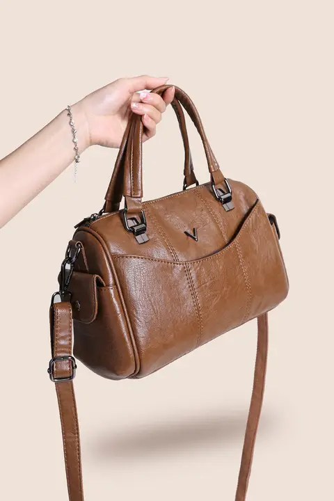 柔らかいレザーの女性用トートバッグ【ボストン型・大容量・ショルダーバッグ・カジュアル】