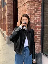 黒の翻領レトロPUレザーアウター【ゆったりフィット・バイクジャケット・ジッパー短丈】