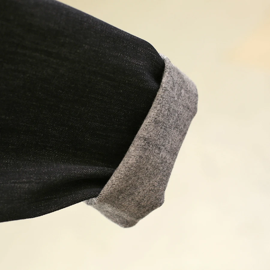 40代のジーパンコーデで「気分が上がる」アイテムは？通勤風のデニムパンツが解決する理由