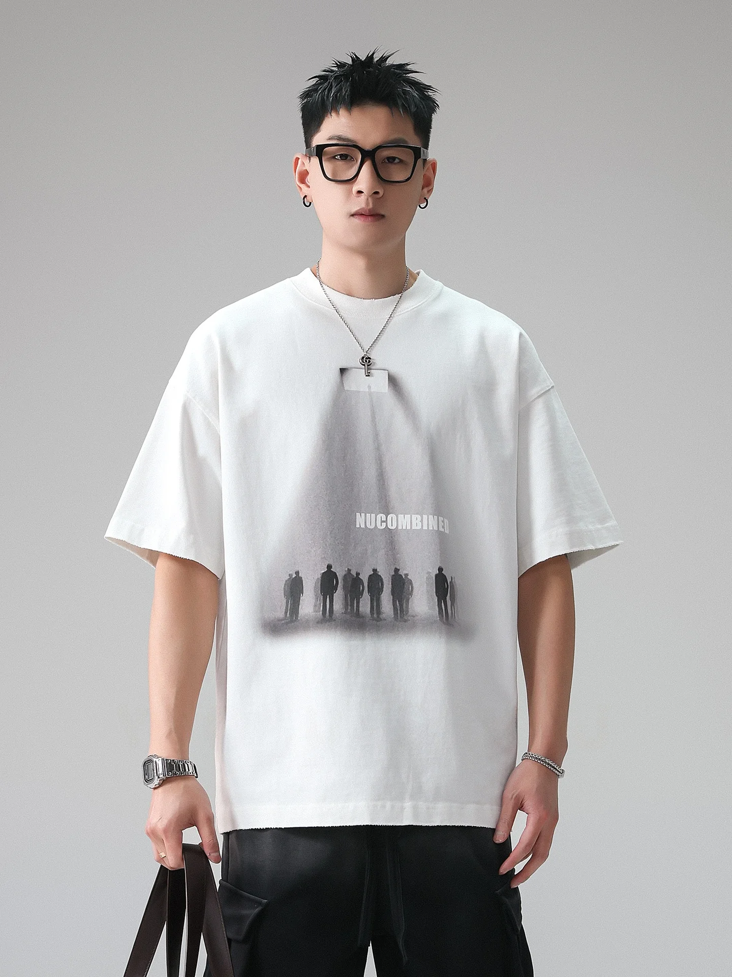 モード系Tシャツはどう選ぶ？夏の街歩きに最適なデザインと価格帯を解説