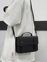 ミニマルデザイン メンズショルダーバッグ【トレンド・ボックス型・斜め掛け】