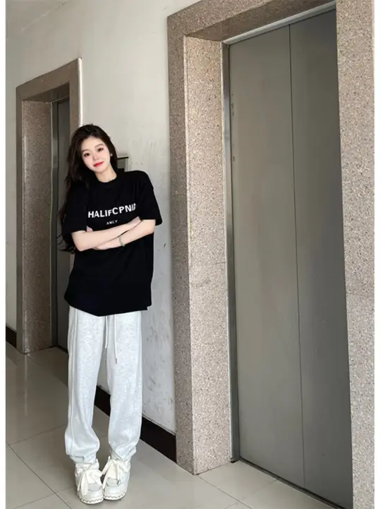 ブラックコットン半袖Tシャツ【アメリカンプリント・女性用・トレンド】