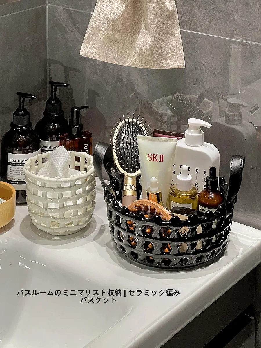 陶製バスルーム収納筒：洗面台に最適なシンプルな化粧品収納の実用性