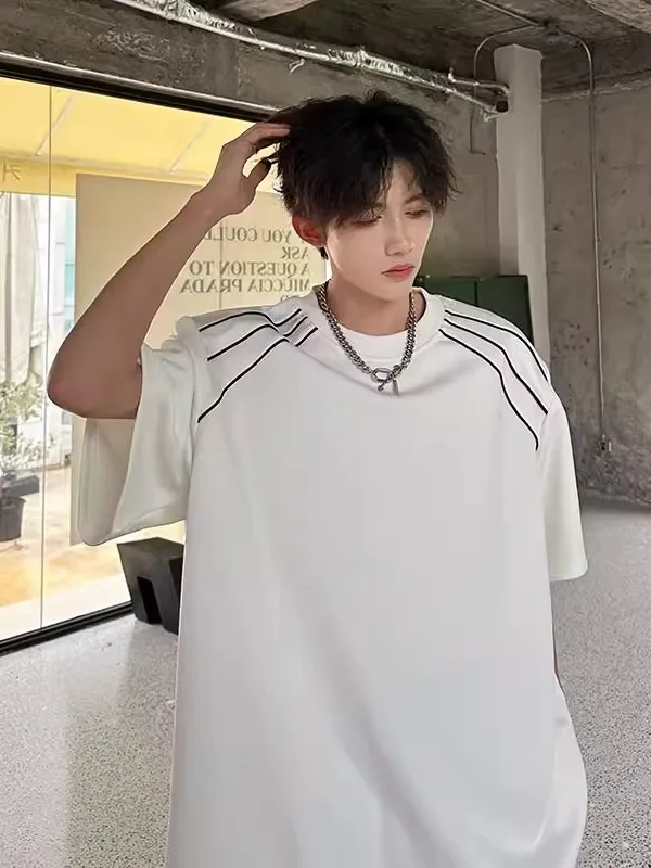 メンズTシャツが似合う体型を選ぶには？正肩デザインのショートスリーブが解決する3つの理由
