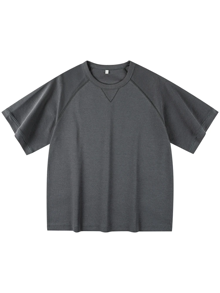 高級グレーの重厚なラグラン袖半袖Tシャツ：短袖シャツとしての実用性と着心地の分析