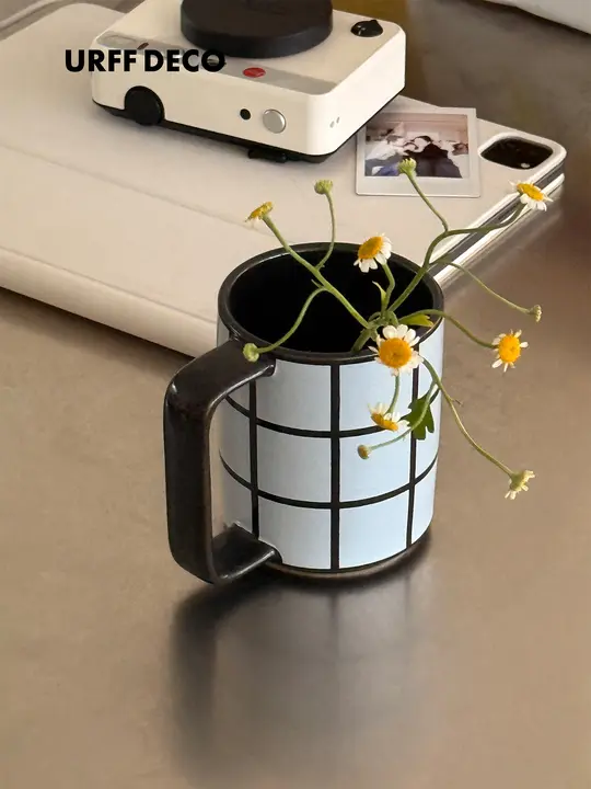 マグカップ コーヒーカップ セラミック モザイク ヴィンテージ ブラウン 白黒チェック 朝食 カフェタイム 「URFF DECO」