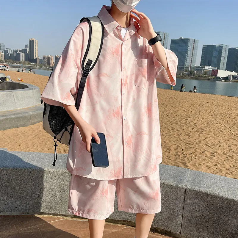 夏季用五分袖花柄シャツ：2026年5月のメンズファッショントレンドに最適なクールな肌触りアイテム
