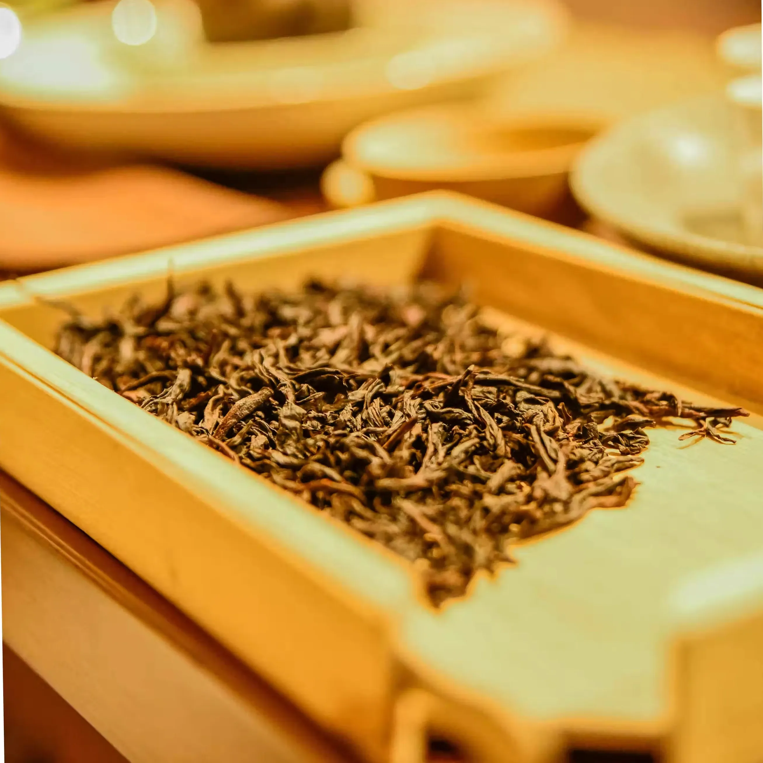 金沢棒茶を選ぶべきか？それとも、武夷山の老岩茶が本当の味を届ける？