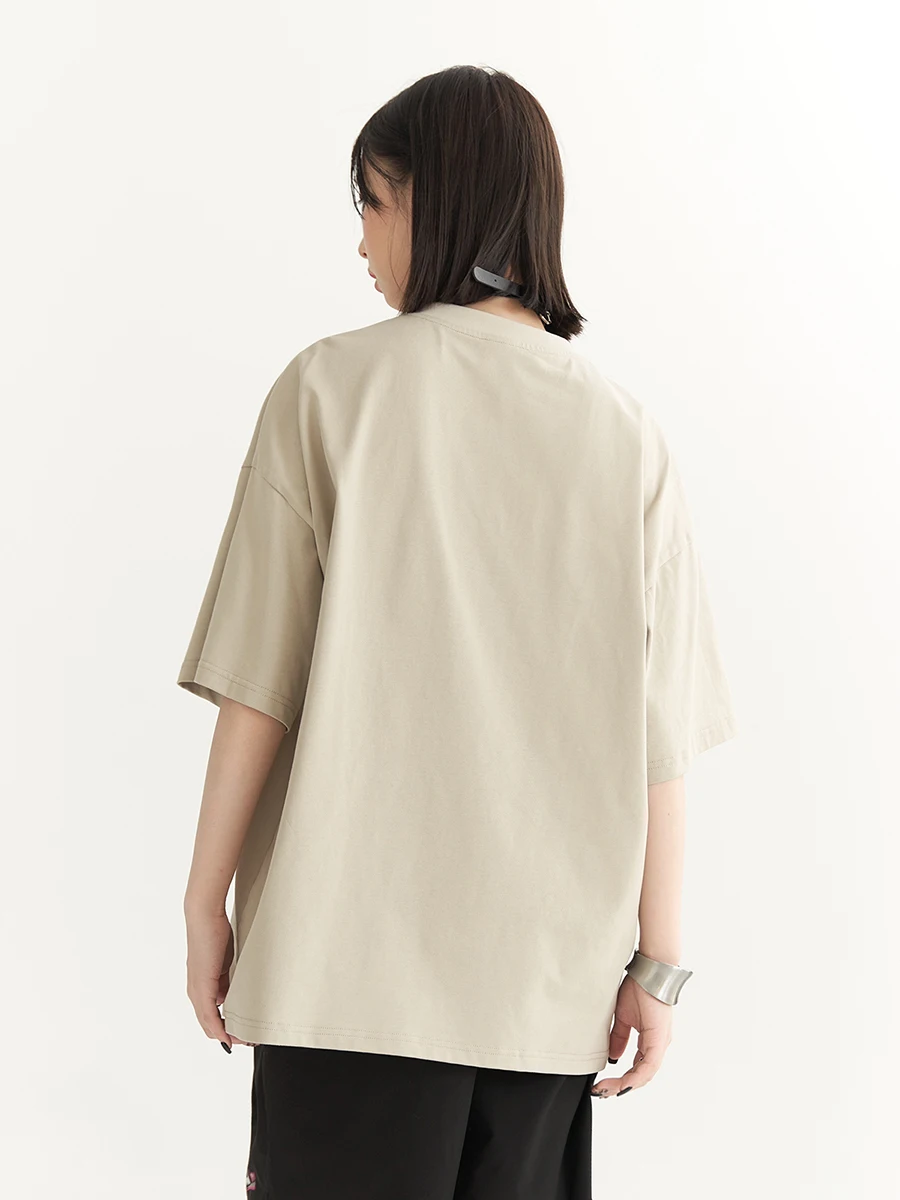 万有引力グラフィティプリントTシャツ：女性向けの街头風純棉半袖の実用性とデザイン解析